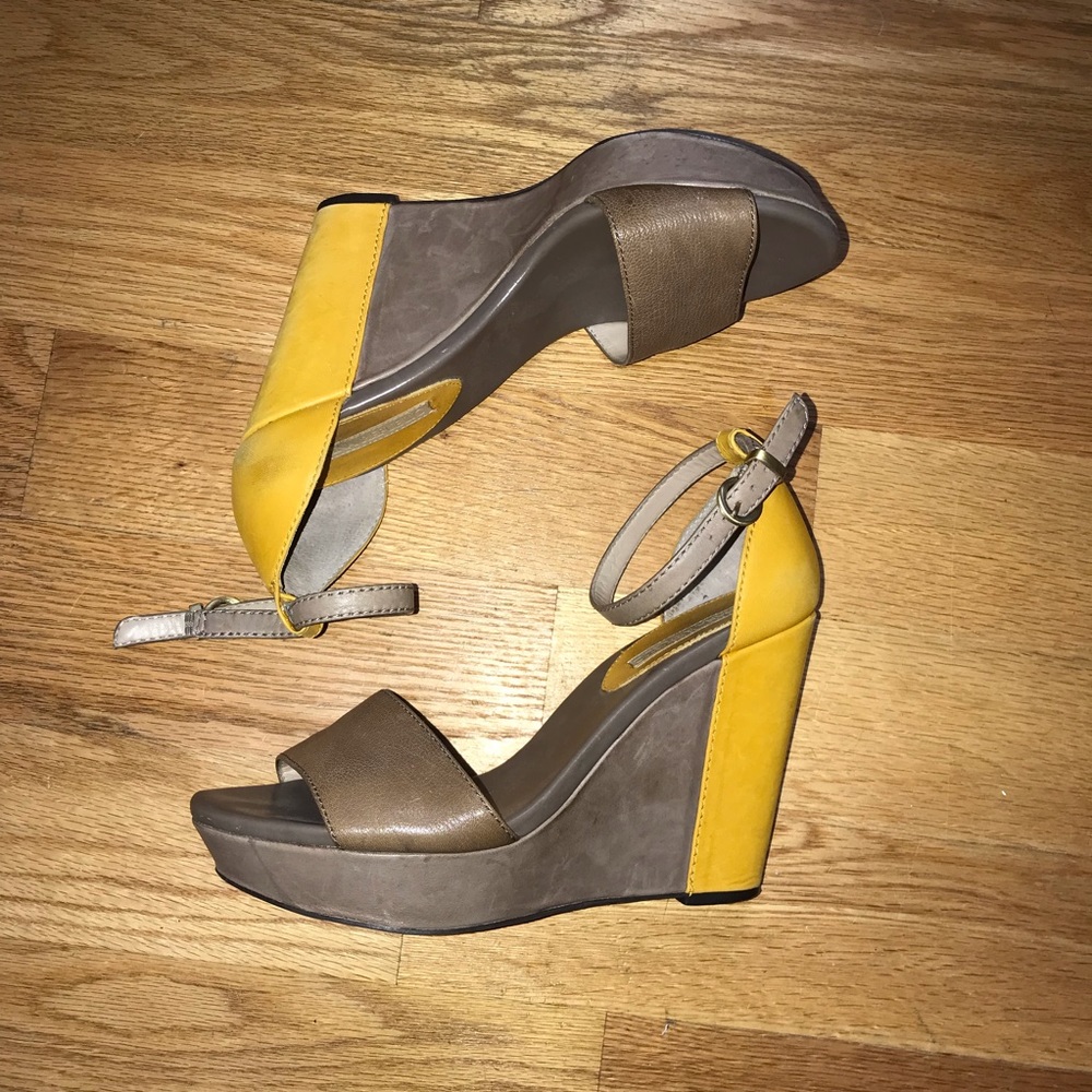 Banana Republic Wedges